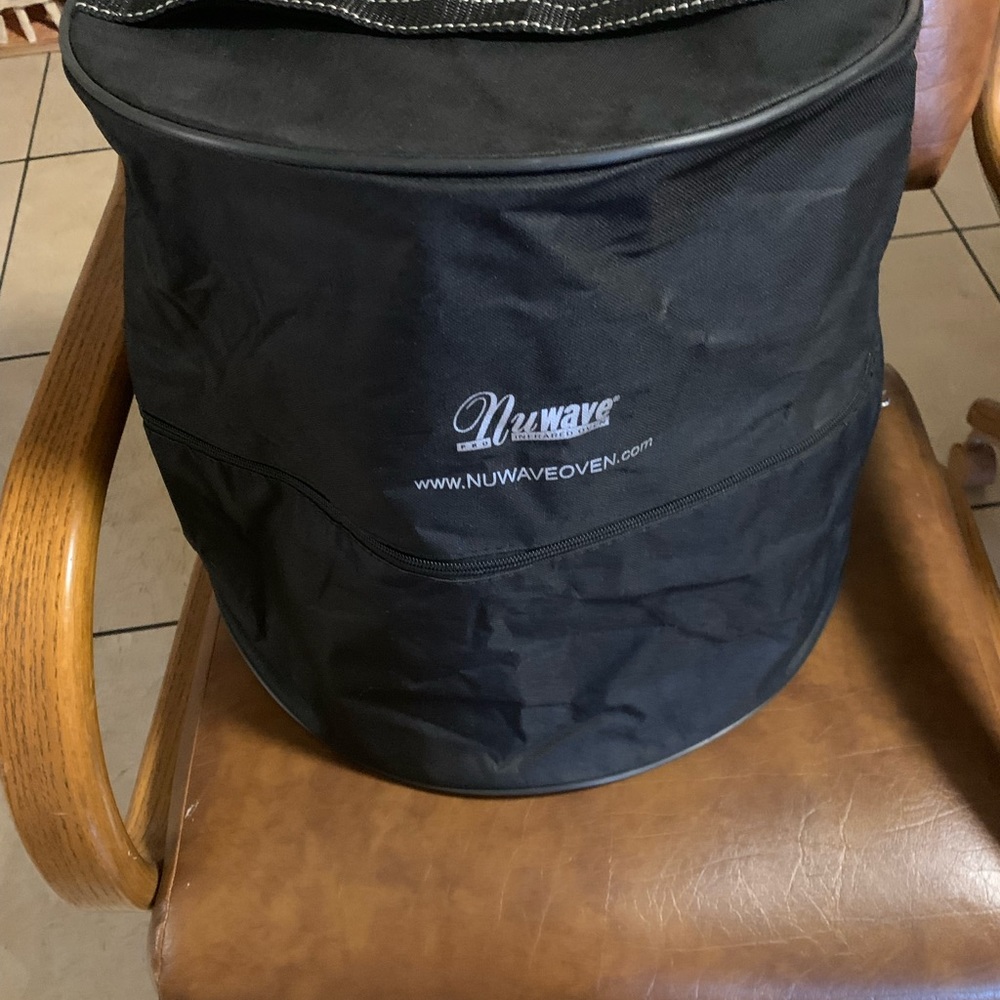 Round nylon bag -